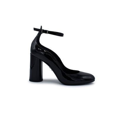 Nola. Ankle strap black patent calf leather sandals