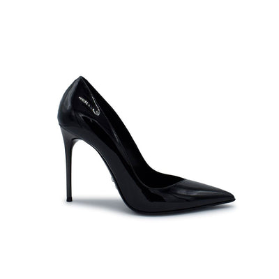 Letizia. Black patent leather pumps